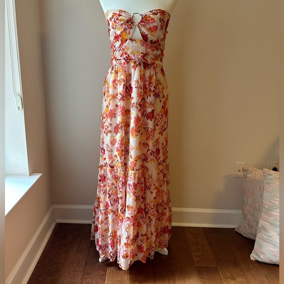 FRONT CUTOUT METALLIC MAXI DRESS - Picture 3 of 5